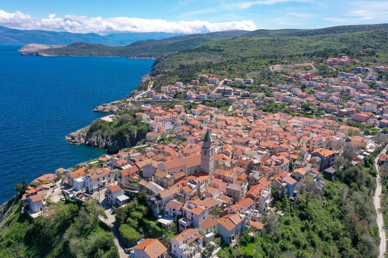 Apartamento Moro Vrbnik Exterior foto
